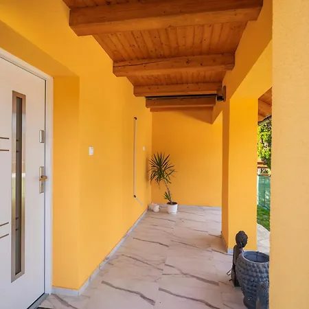 Non Stop 2 4* Kaposvár